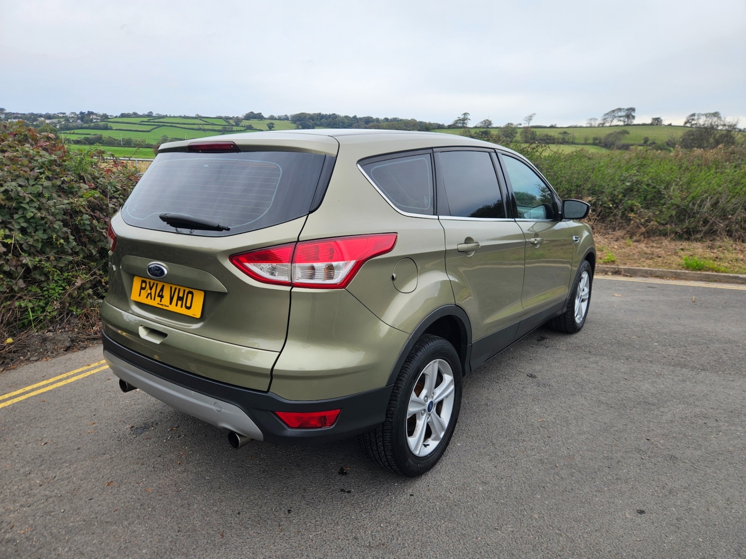 Used Ford Kuga 2014 for sale - 76148479: Photo 3