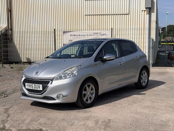 Used Peugeot 208 2015 for sale - 79316073: Photo