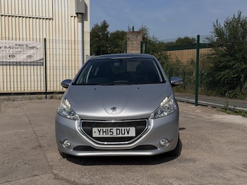 Used Peugeot 208 2015 for sale - 79316073: Photo