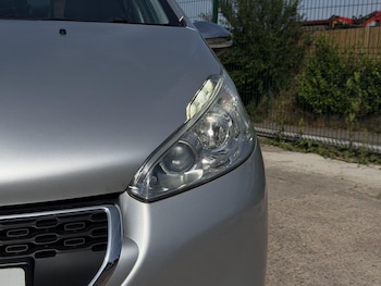 Used Peugeot 208 2015 for sale - 79316073: Photo