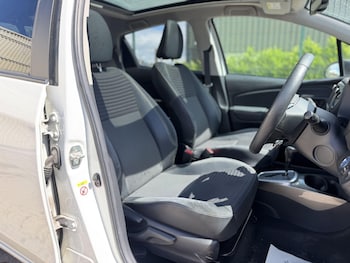 Used Toyota Yaris 2014 for sale - 79012281: Photo