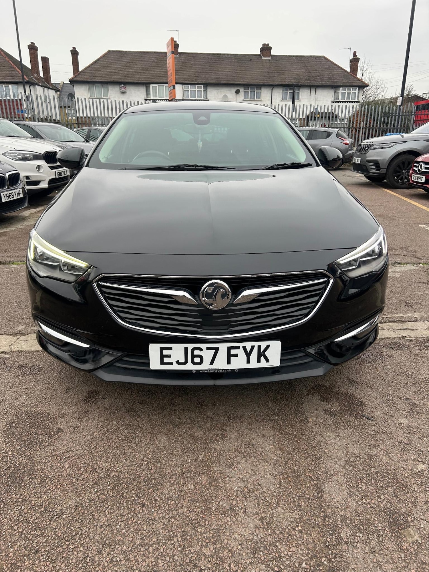 Used Vauxhall Insignia 2017 for sale - 76972507: Photo 2