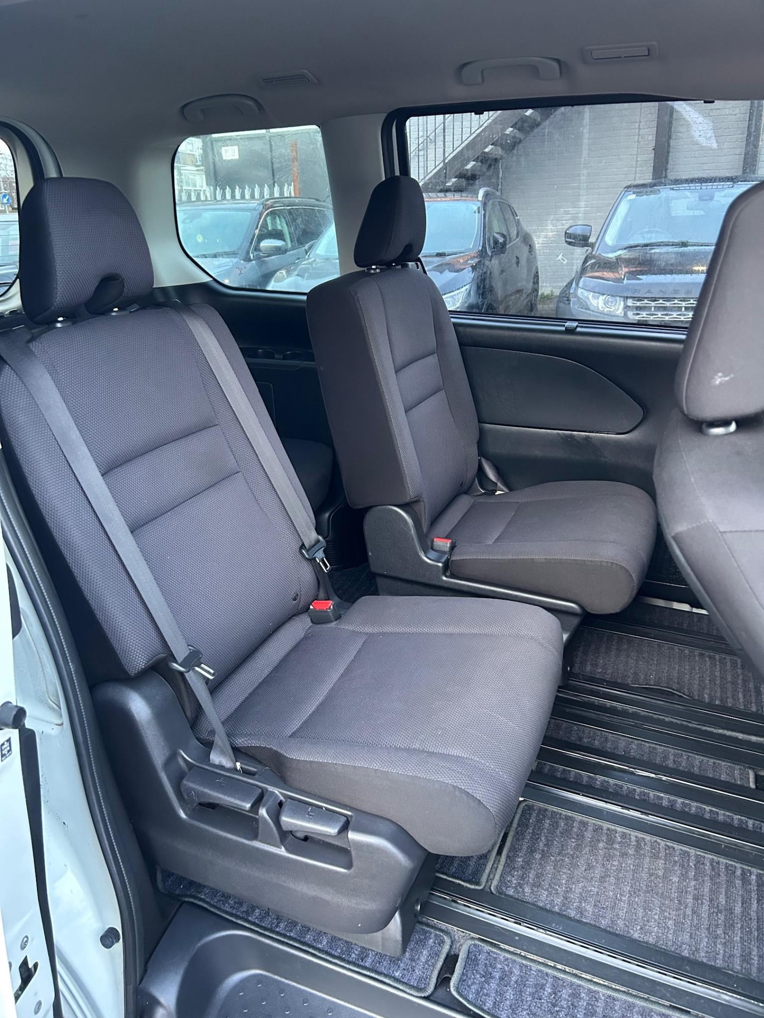 Used Nissan Serena 2025 for sale - 77037072: Photo 8