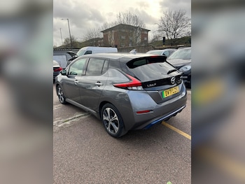 Used Nissan Leaf 2021 for sale - 76739200: Photo