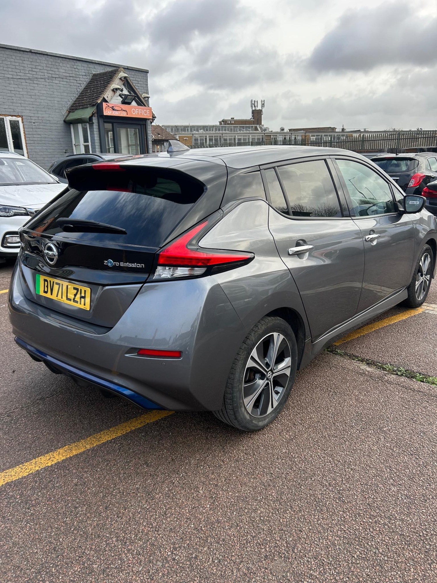 Used Nissan Leaf 2021 for sale - 76739200: Photo 6