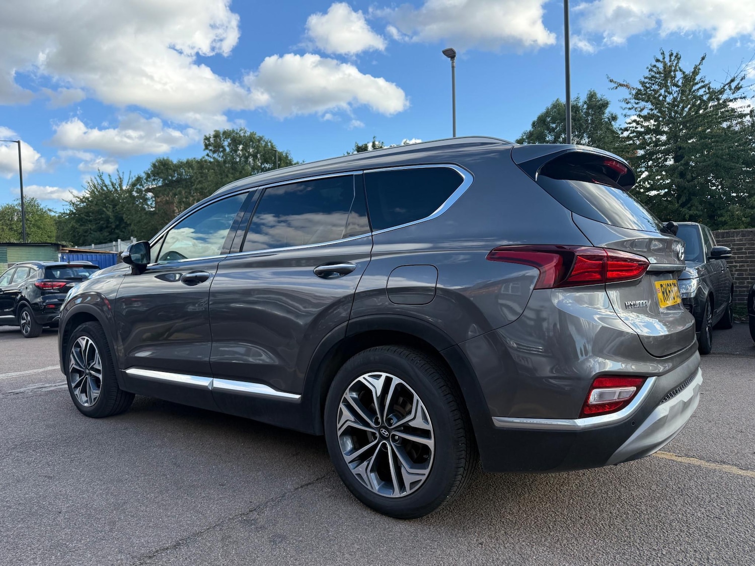 Used Hyundai Santa Fe 2019 for sale - 76581338: Photo 5