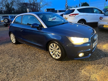 Used Audi A1 2011 for sale - 77393414: Photo