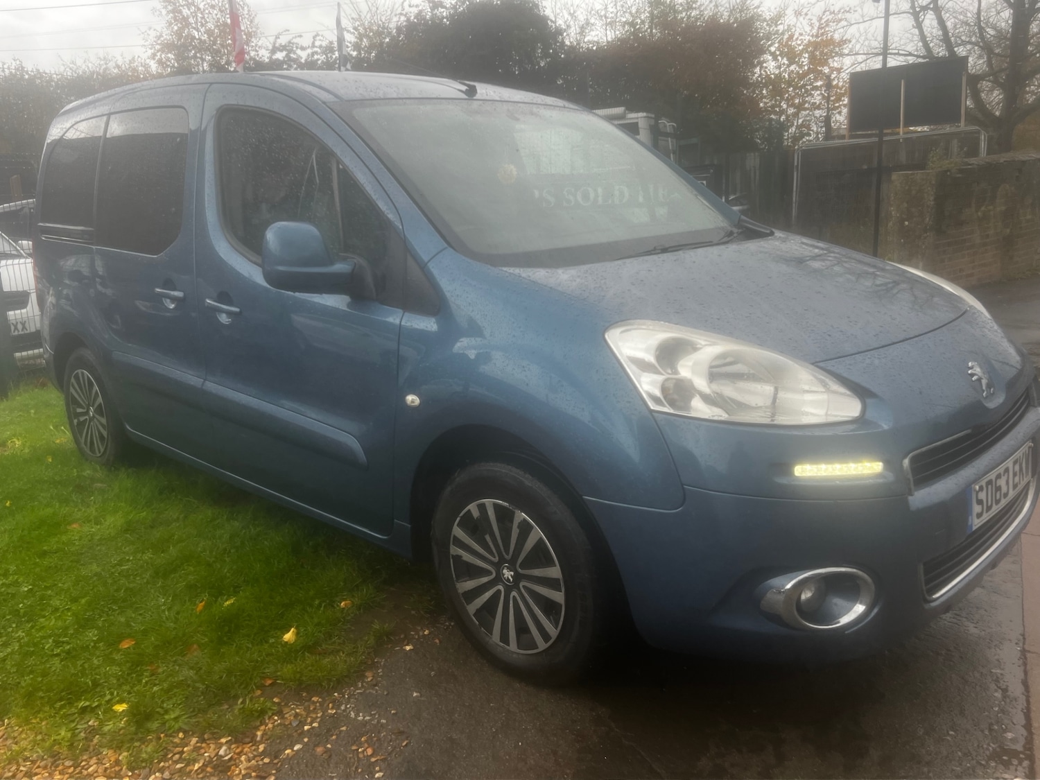 Used Peugeot Partner Tepee 2013 for sale - 76353388: Photo 1