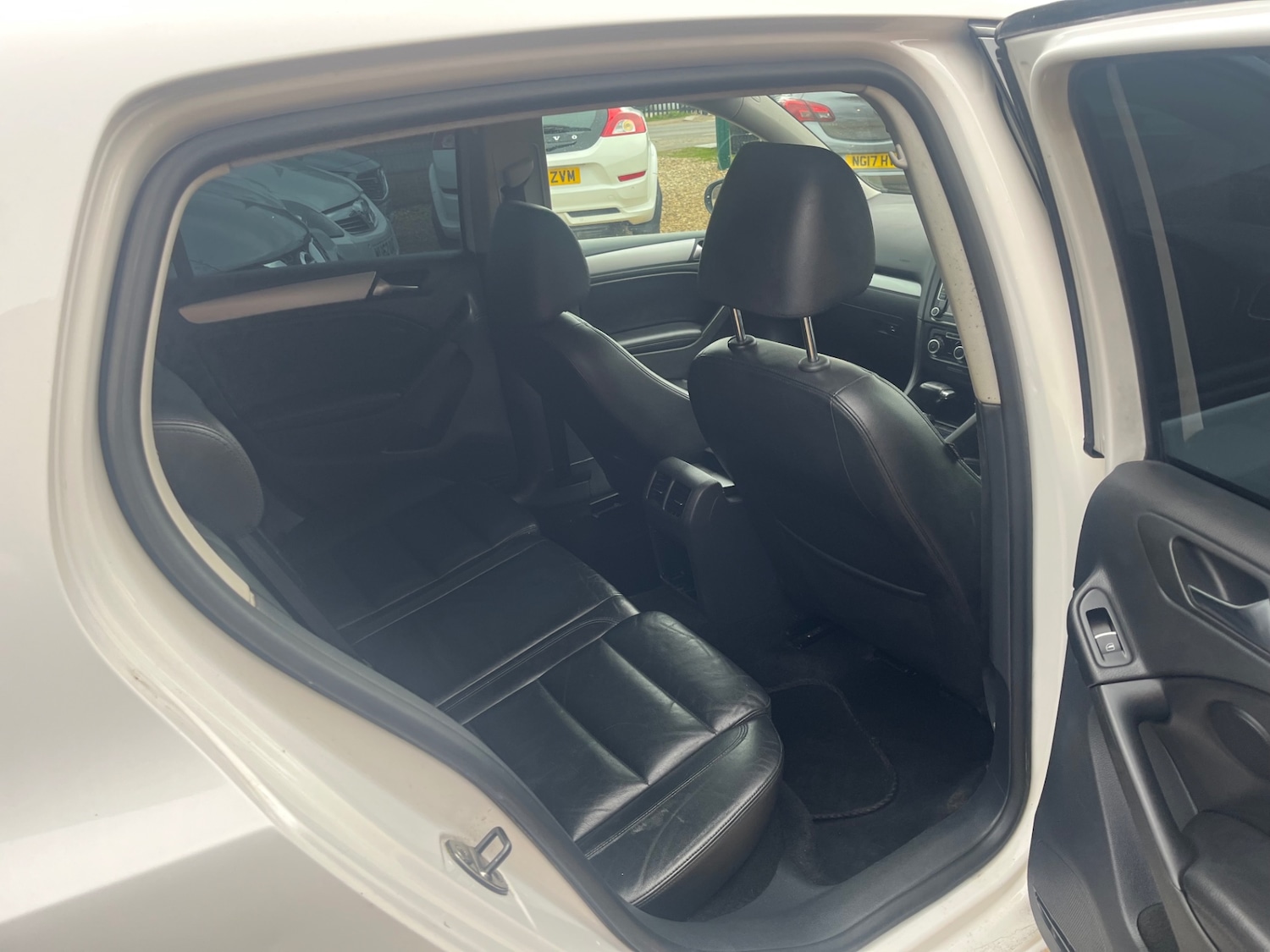 Used Volkswagen Golf 2011 for sale - 78060752: Photo 8