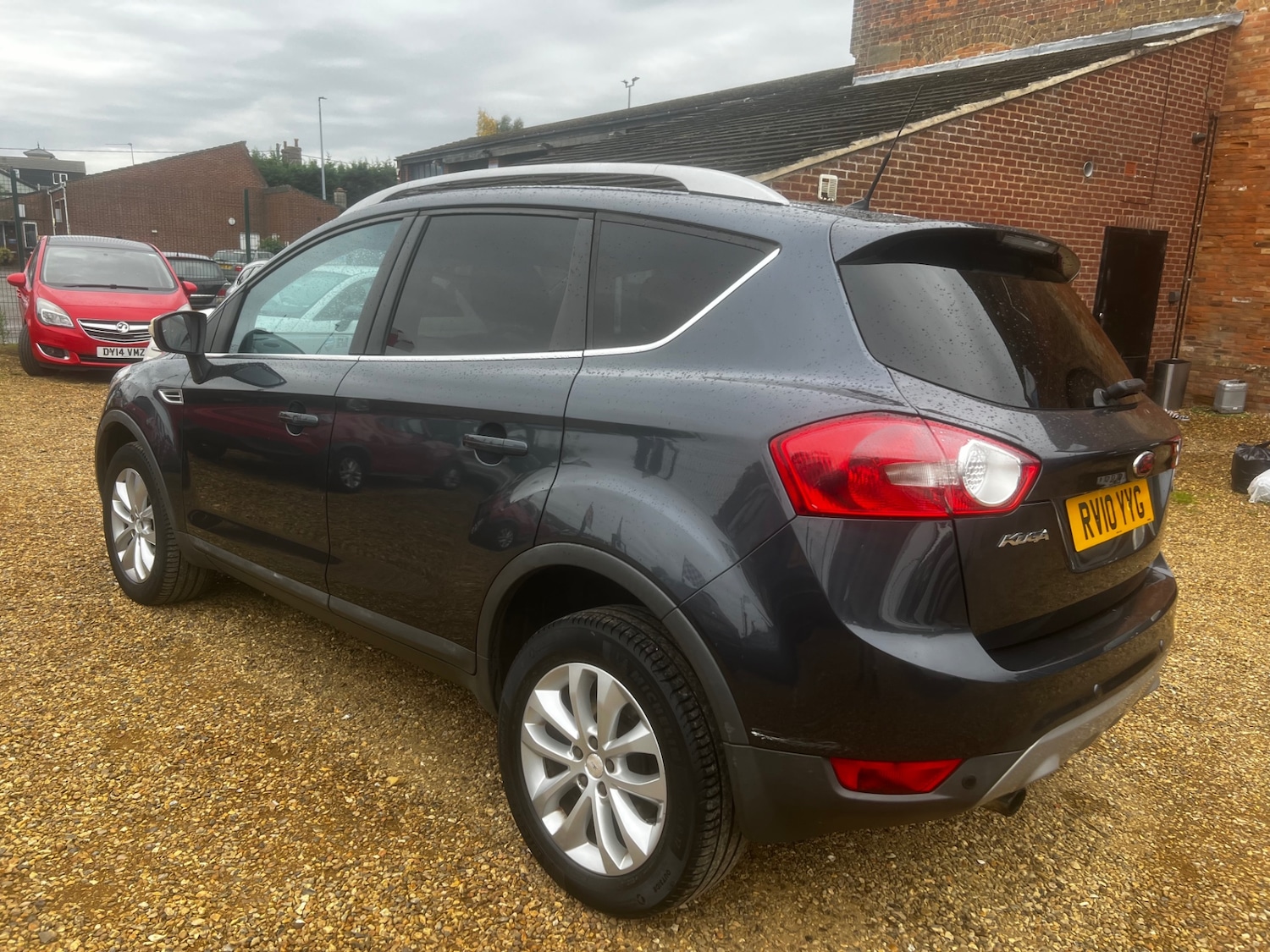 Used Ford Kuga 2010 for sale - 76130315: Photo 4