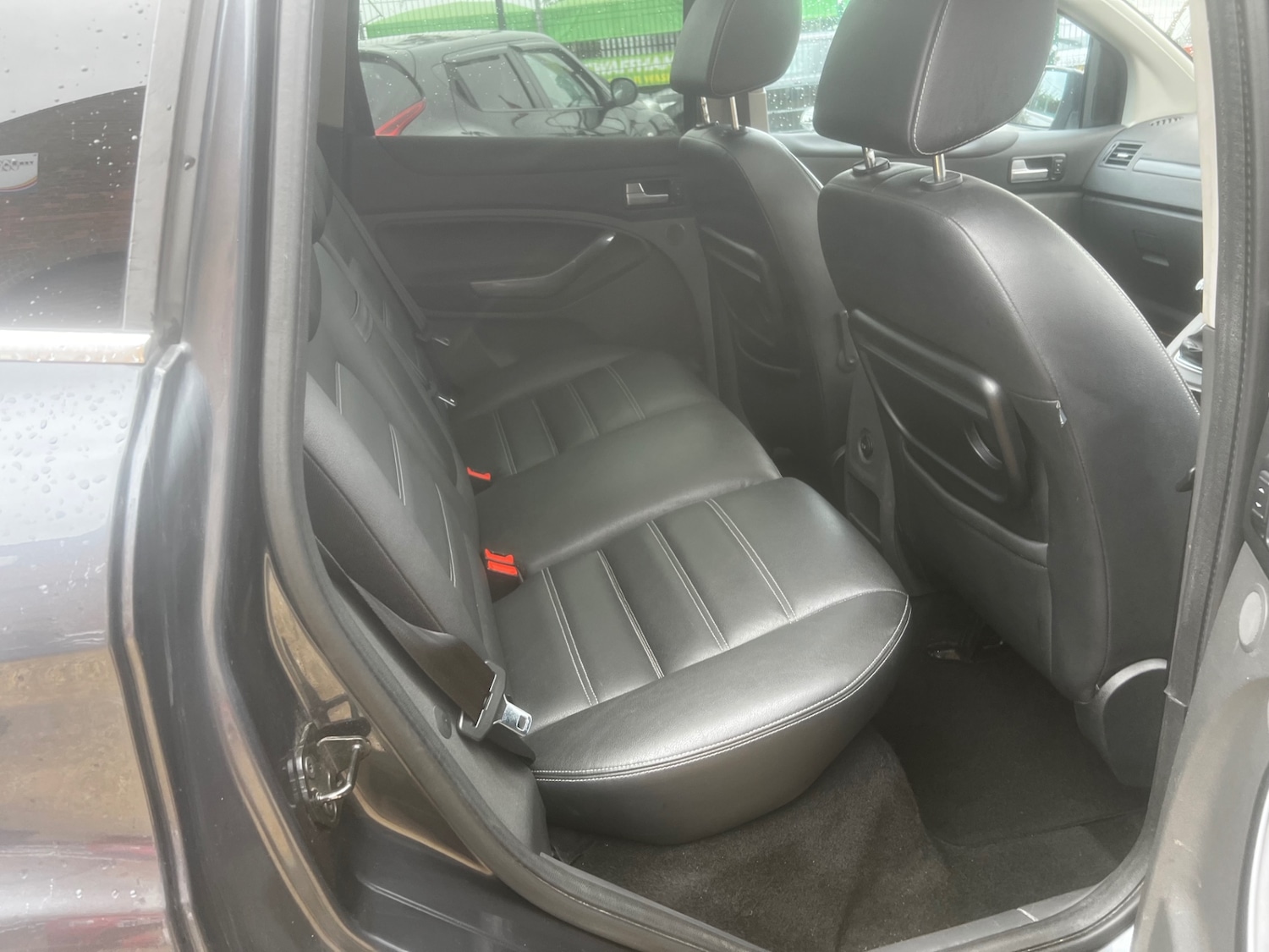 Used Ford Kuga 2010 for sale - 76130315: Photo 8