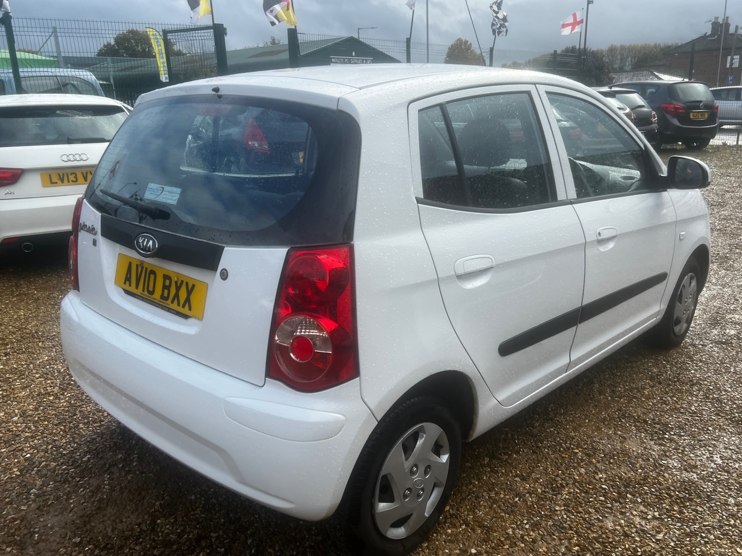 Used Kia Picanto 2010 for sale - 76331999: Photo 6