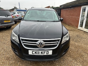Used Volkswagen Tiguan 2011 for sale - 77323728: Photo