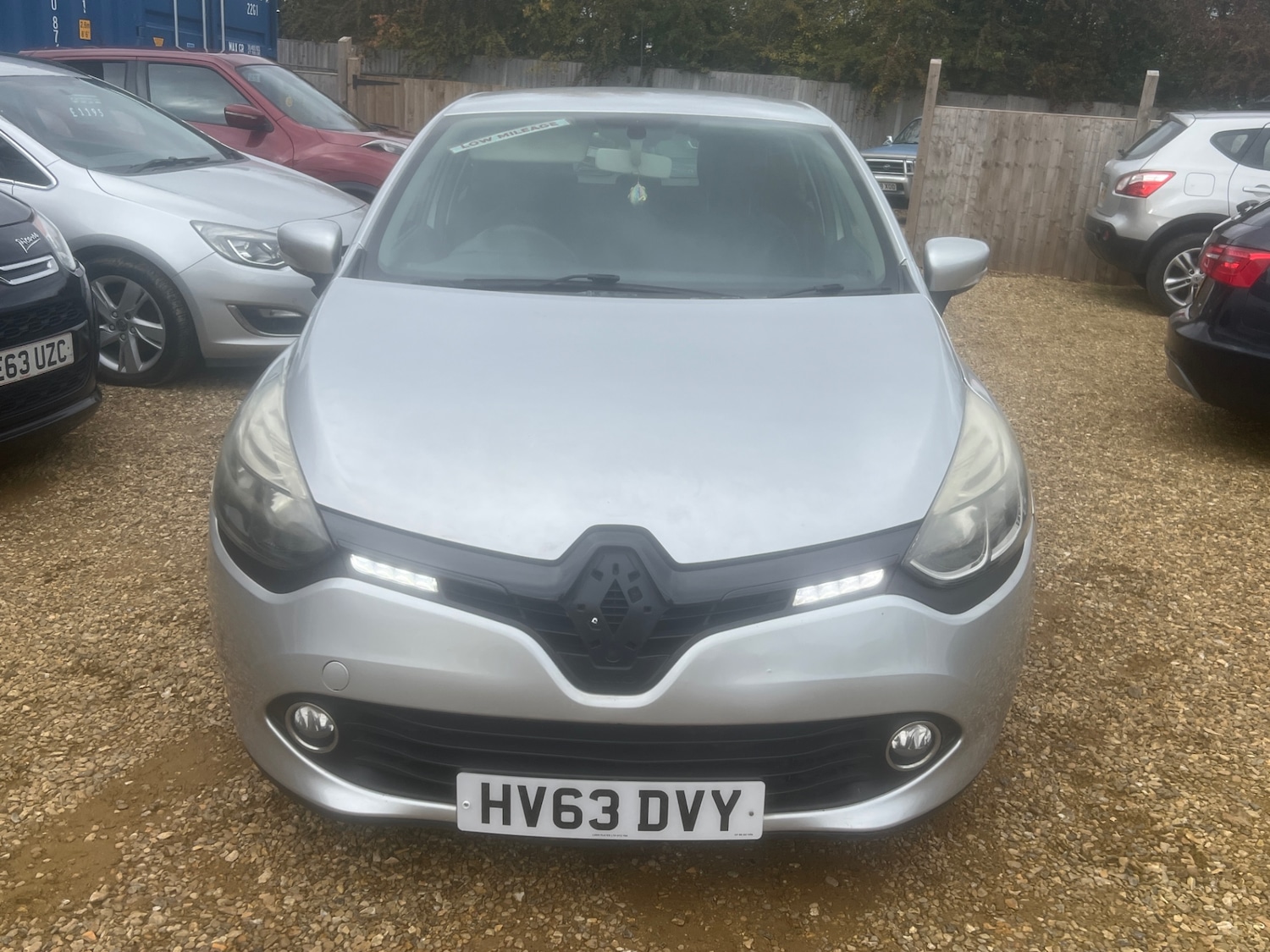 Used Renault Clio 2013 for sale - 76365097: Photo 2