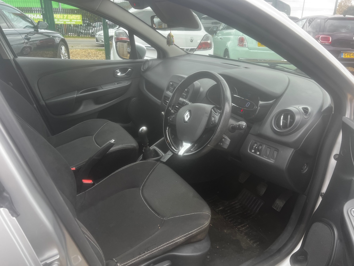 Used Renault Clio 2013 for sale - 76365097: Photo 7