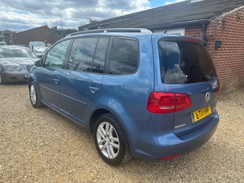 Used Volkswagen Touran 2011 for sale - 78554222: Photo