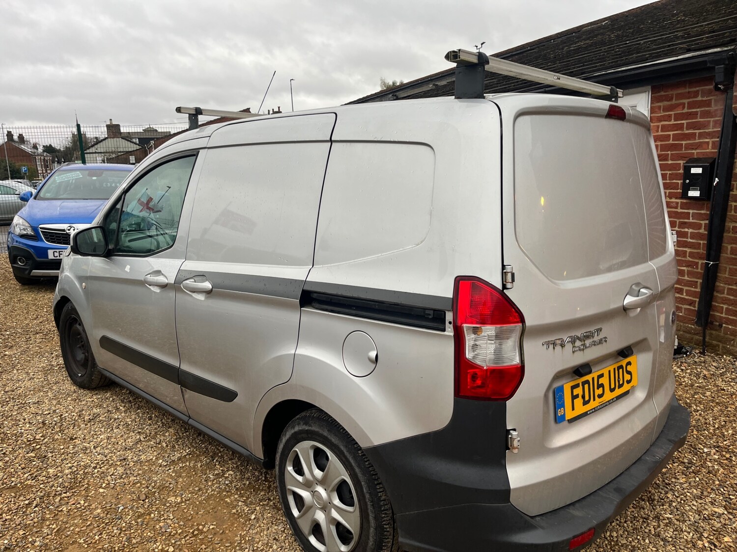 Used Ford Transit Courier 2015 for sale - 78061696: Photo 4