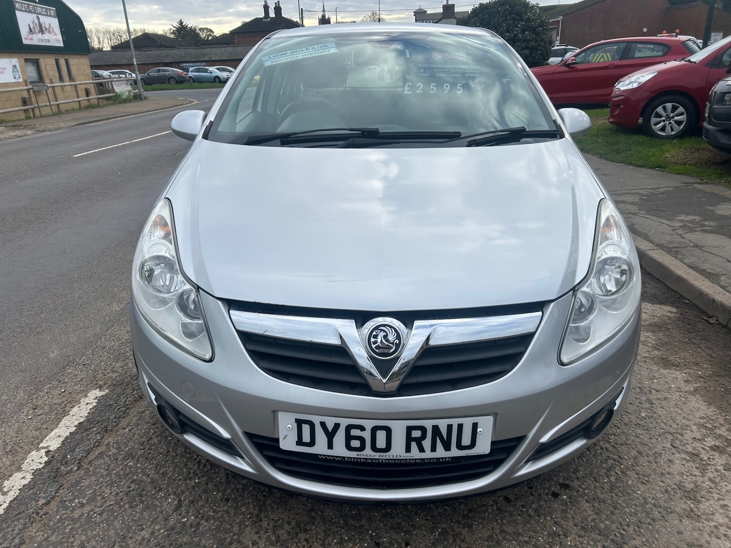 Used Vauxhall Corsa 2010 for sale - 76613593: Photo 2