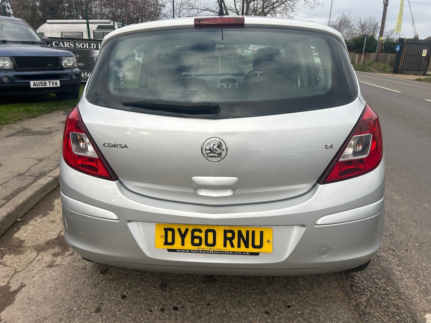 Used Vauxhall Corsa 2010 for sale - 76613593: Photo 5