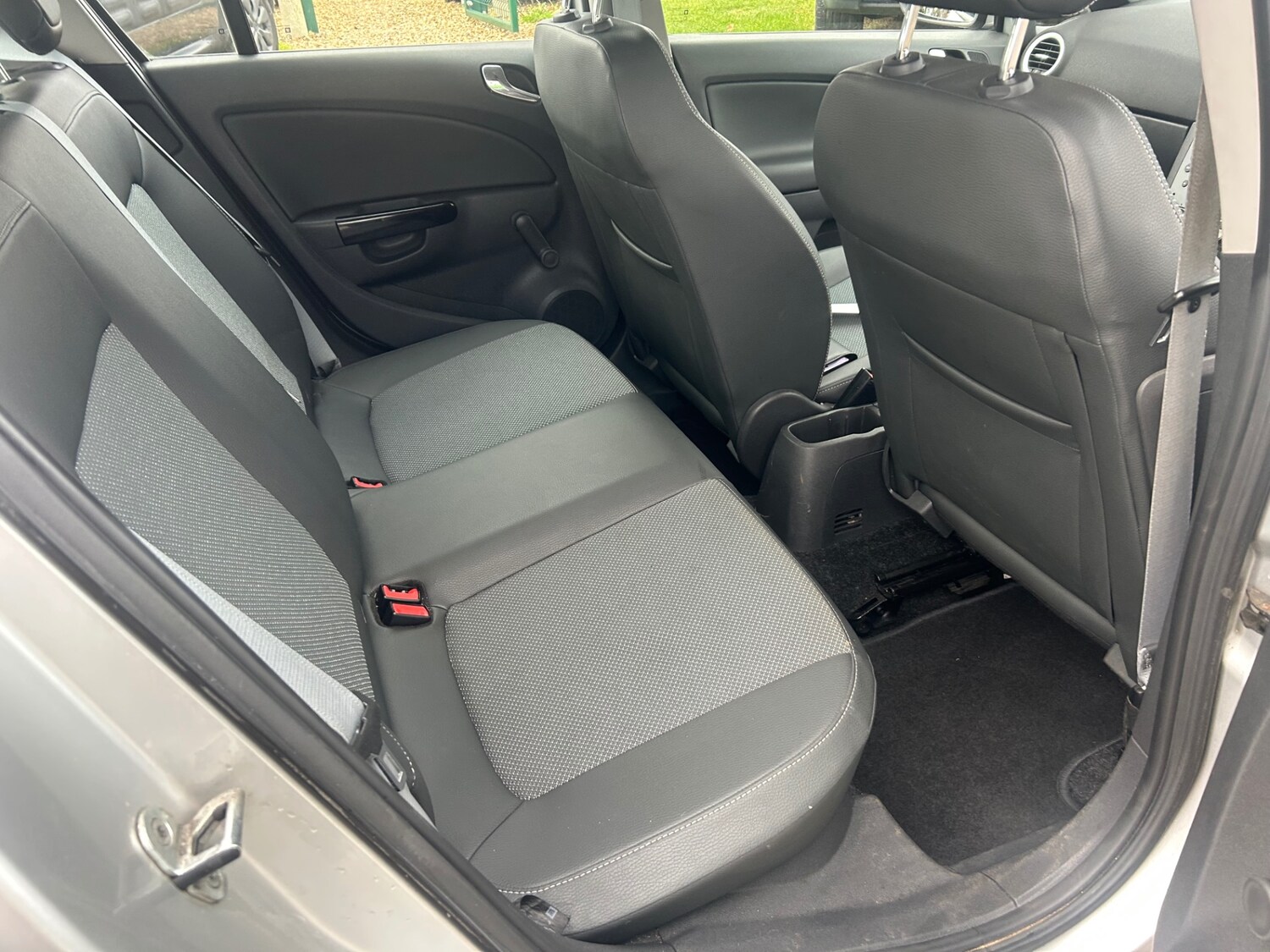 Used Vauxhall Corsa 2010 for sale - 76613593: Photo 8