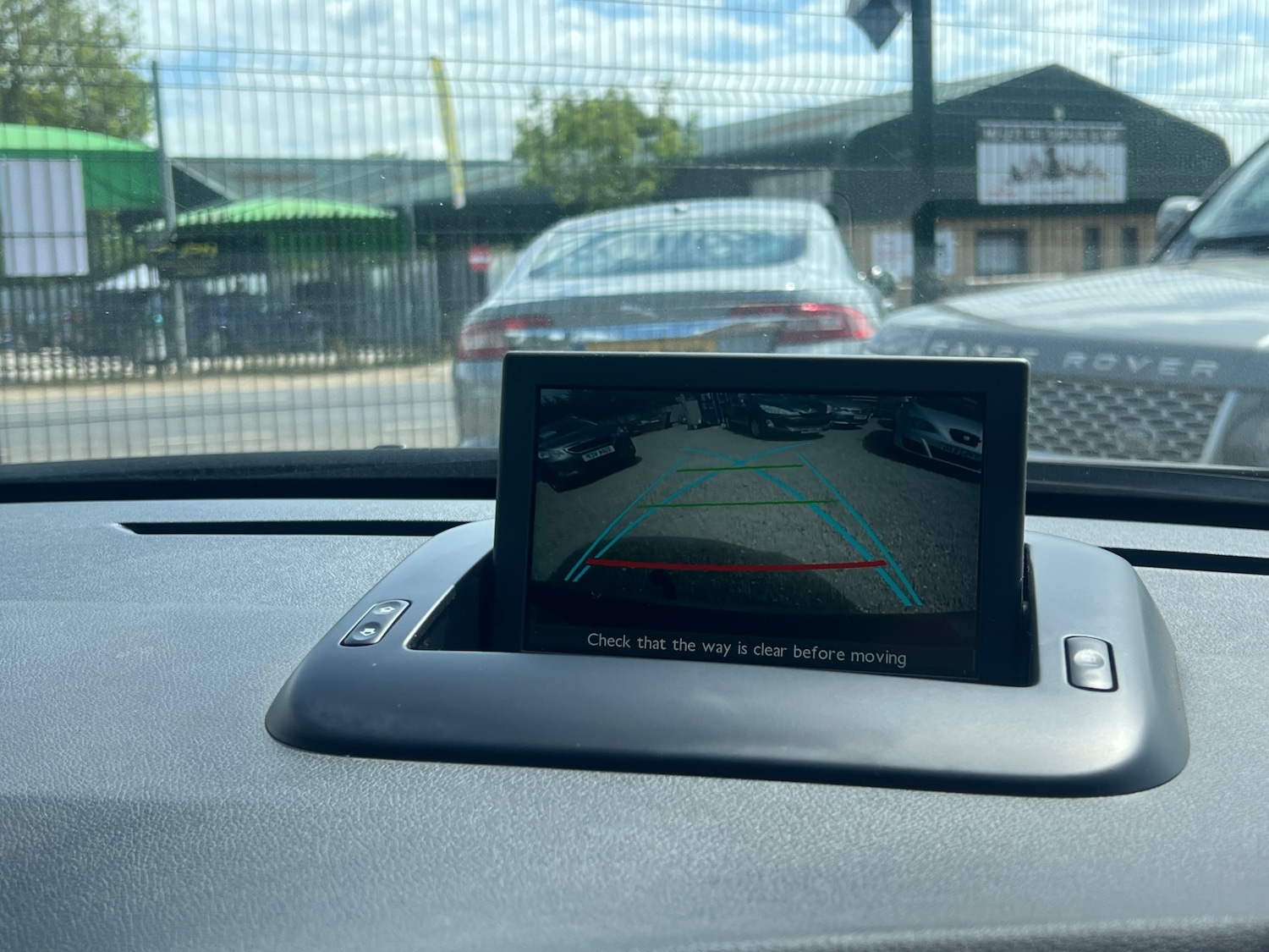 Used Peugeot 5008 2015 for sale - 77323932: Photo 10