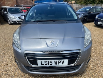 Used Peugeot 5008 2015 for sale - 77323932: Photo