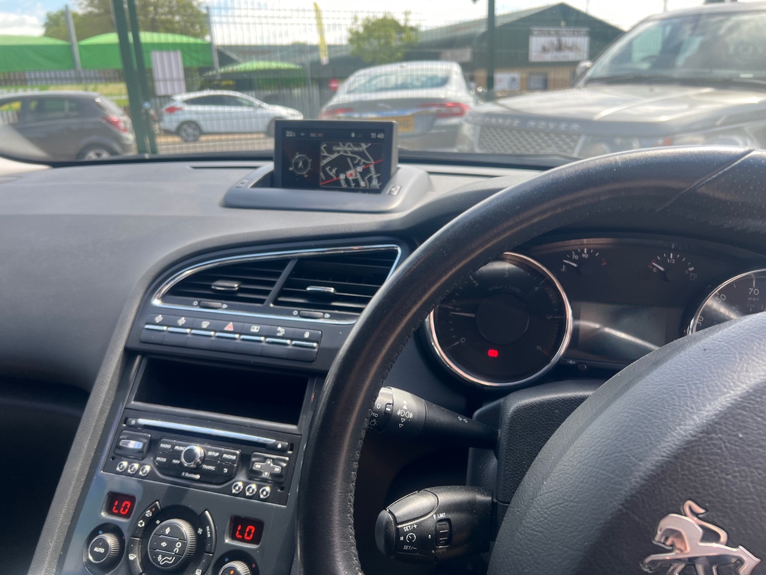 Used Peugeot 5008 2015 for sale - 77323932: Photo 7