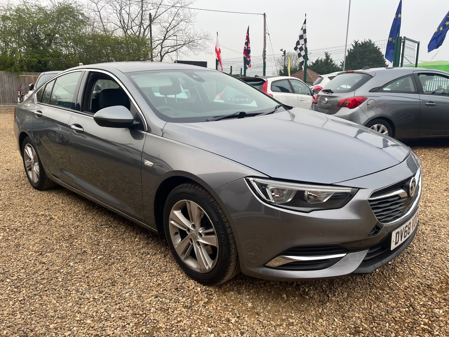 Used Vauxhall Insignia 2018 for sale - 77992054: Photo 3