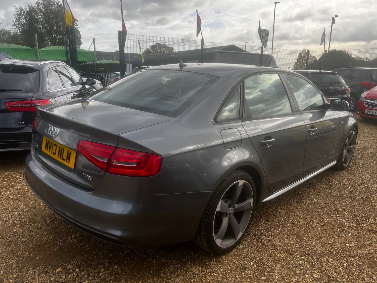 Used Audi A4 2013 for sale - 76391435: Photo 6