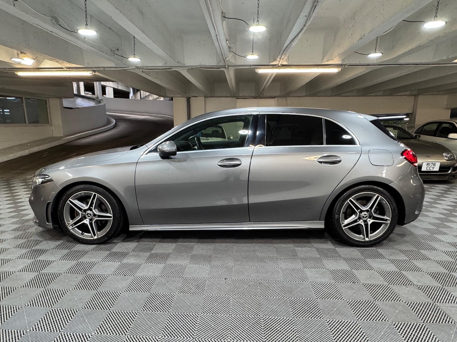 Used Mercedes-Benz A-Class for sale - 77909579: Photo 2