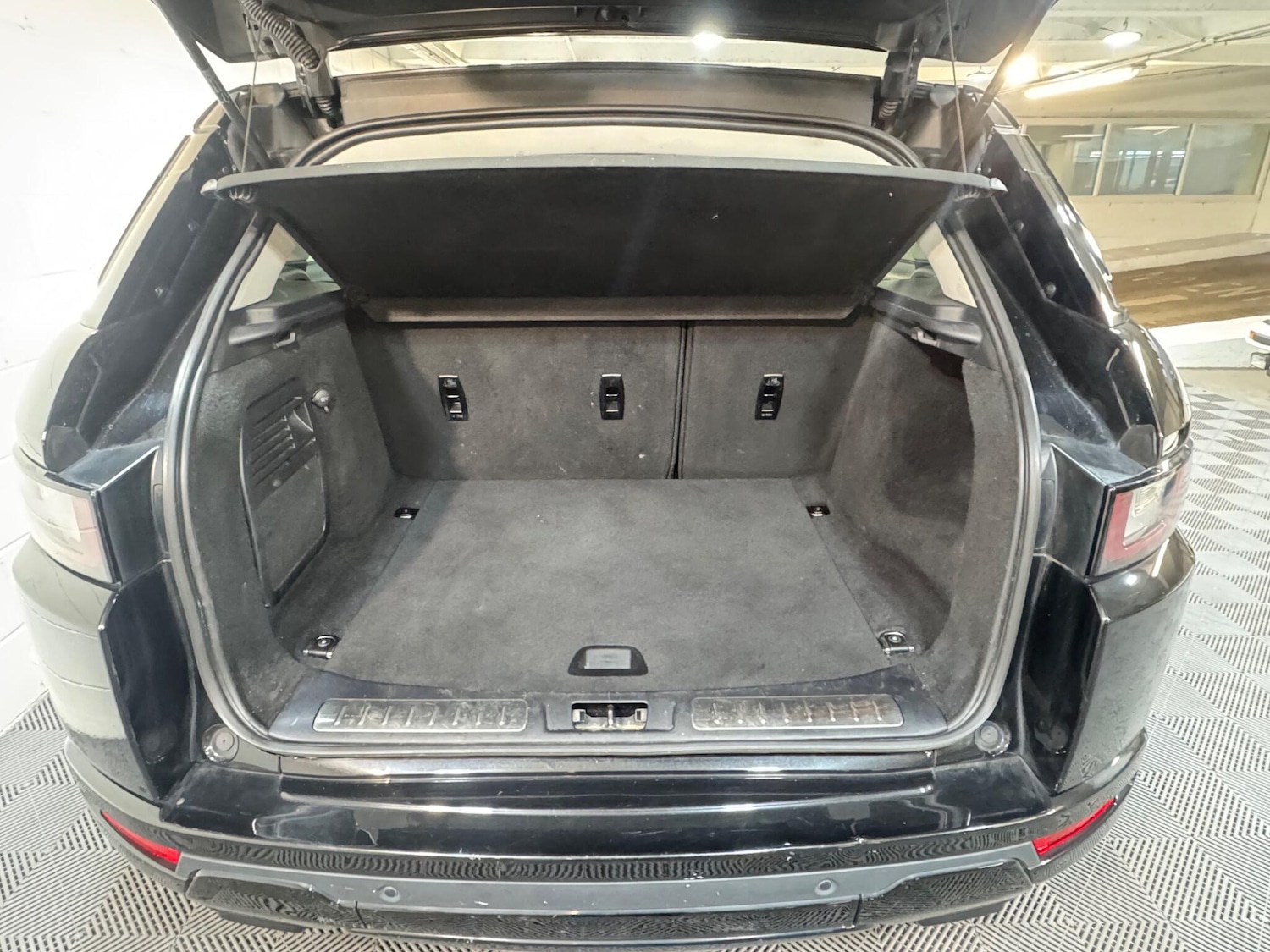 Used Land Rover Range Rover Evoque 2016 for sale - 77957996: Photo 12