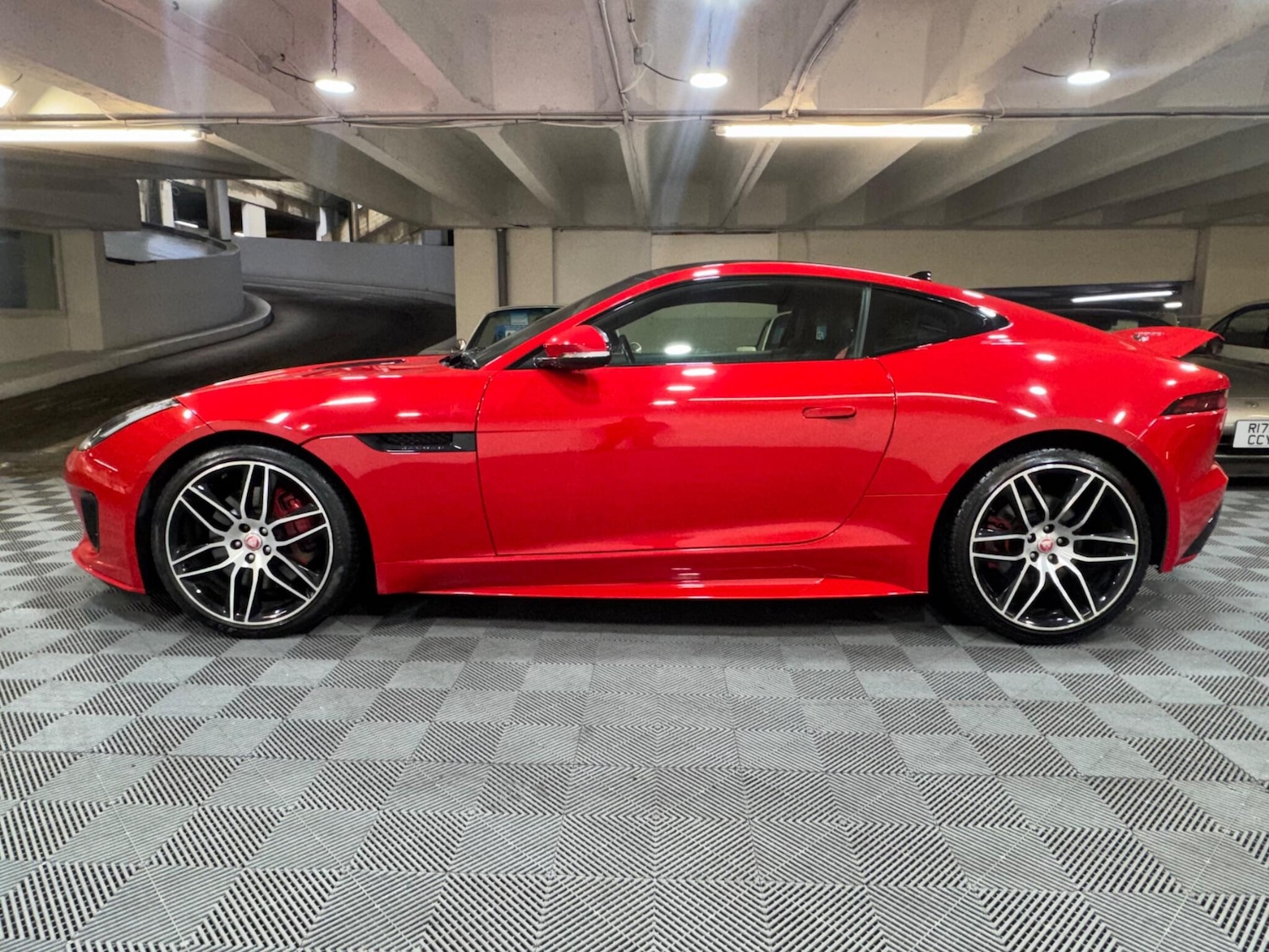 Used Jaguar F-Type 2019 for sale - 77524285: Photo 2