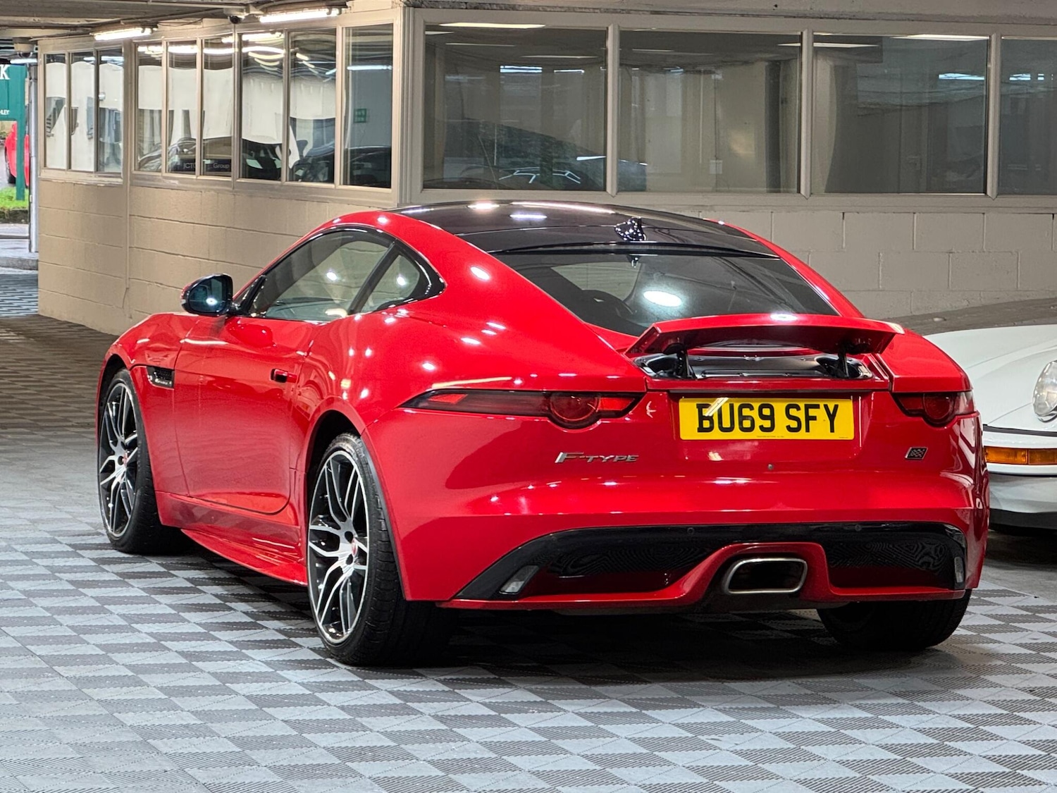 Used Jaguar F-Type 2019 for sale - 77524285: Photo 3