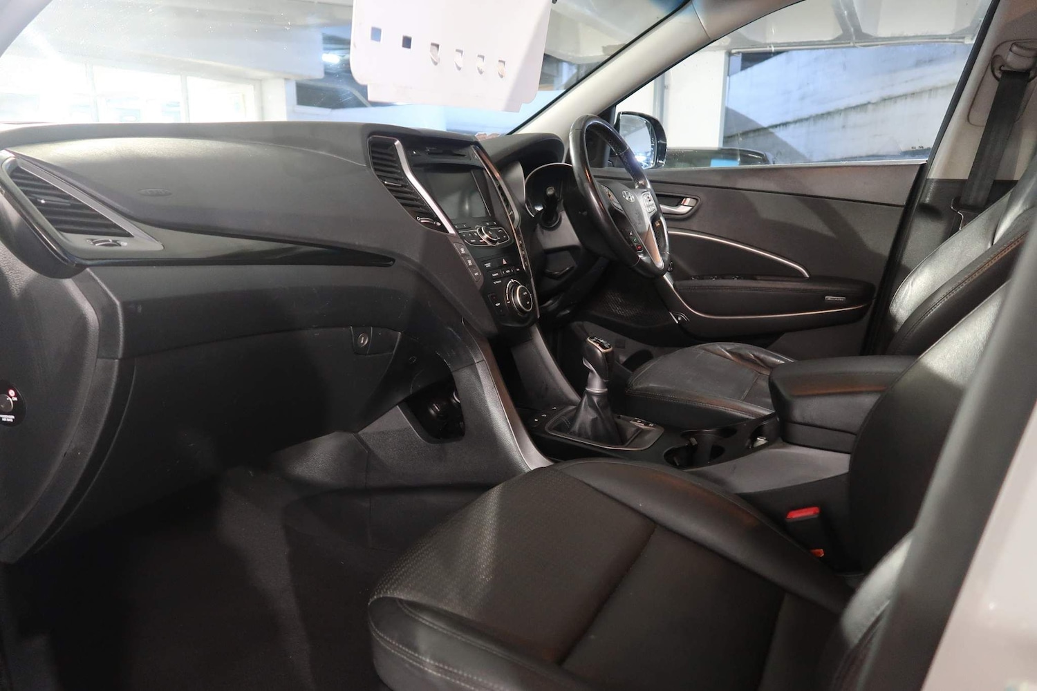 Used Hyundai Santa Fe 2014 for sale - 76989734: Photo 10