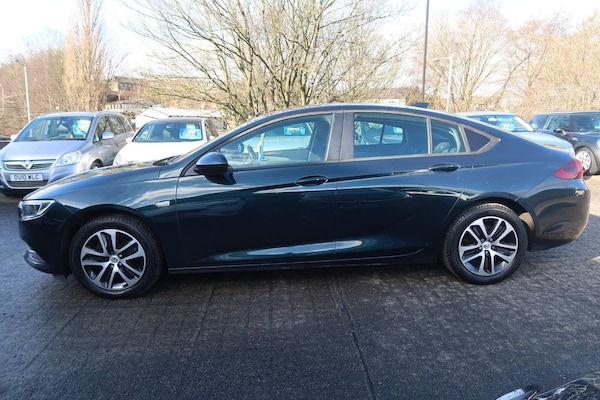 Used Vauxhall Insignia 2017 for sale - 73916695: Photo 2