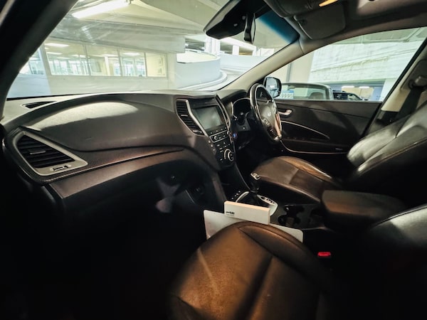 Used Hyundai Santa Fe 2017 for sale - 75707854: Photo 10