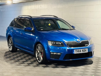 2017 (67) - 2.2 CRDi Blue Drive Premium SE 4WD Euro 6 (s/s) 5dr (7 Seat)