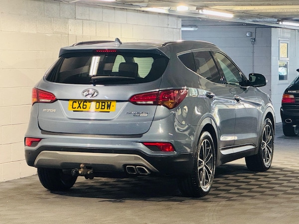 Used Hyundai Santa Fe 2017 for sale - 75707854: Photo 4