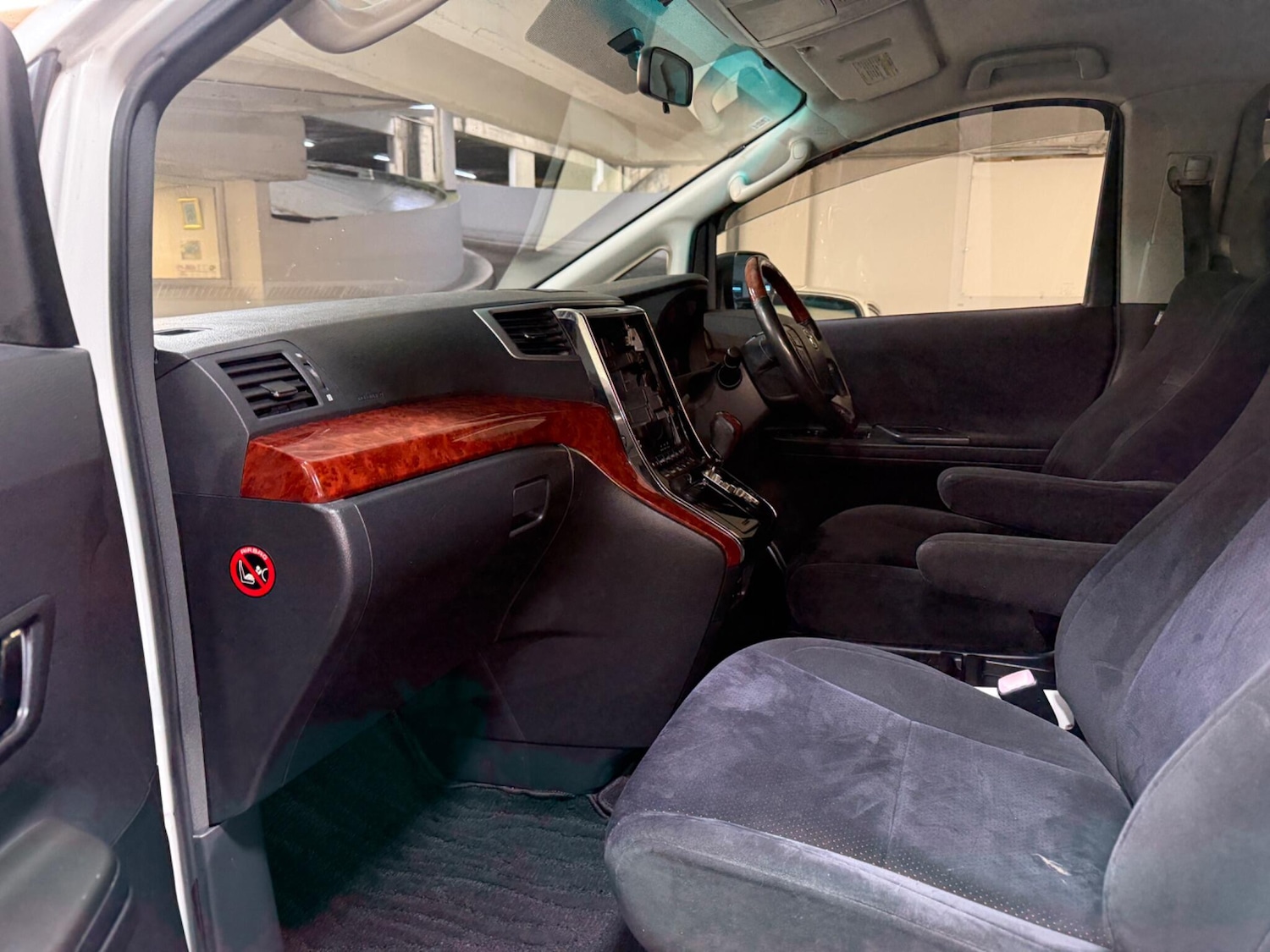 Used Toyota Vellfire for sale - 77351882: Photo 10