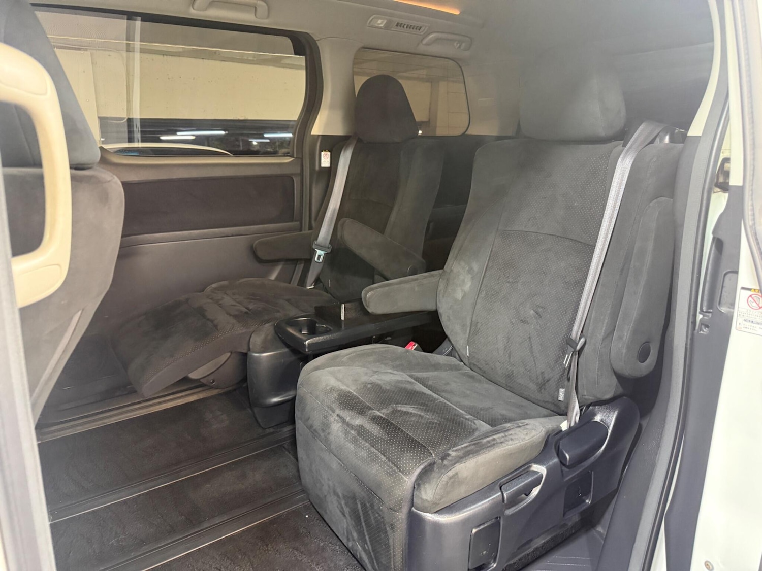 Used Toyota Vellfire for sale - 77351882: Photo 14