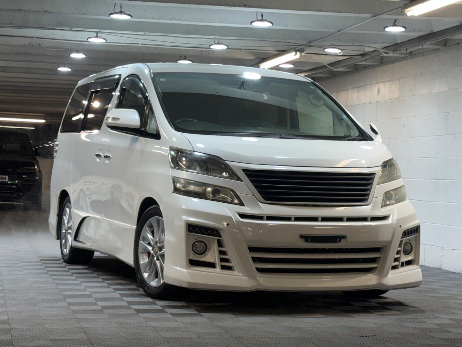 Used Toyota Vellfire for sale - 77351882: Photo 15