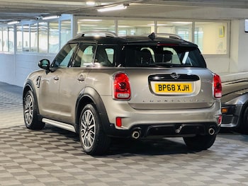 Used MINI Countryman 2018 for sale - 76990442: Photo