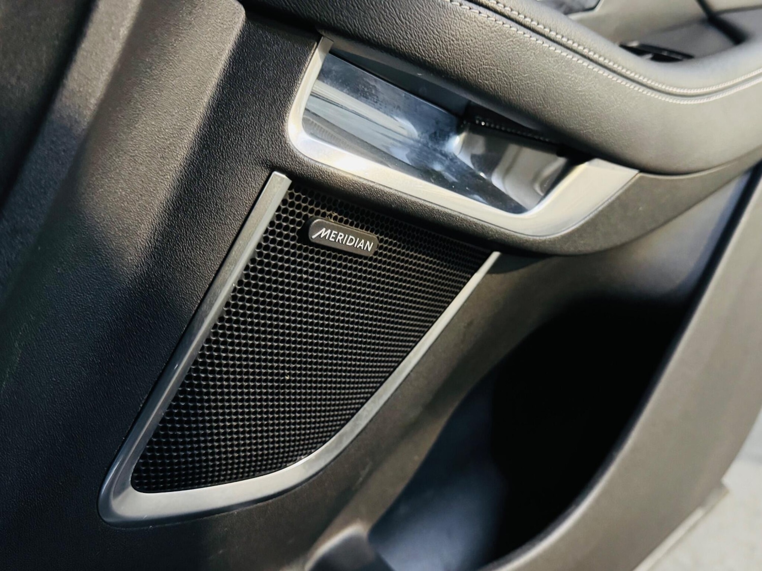 Used Jaguar E-Pace 2019 for sale - 76499956: Photo 14