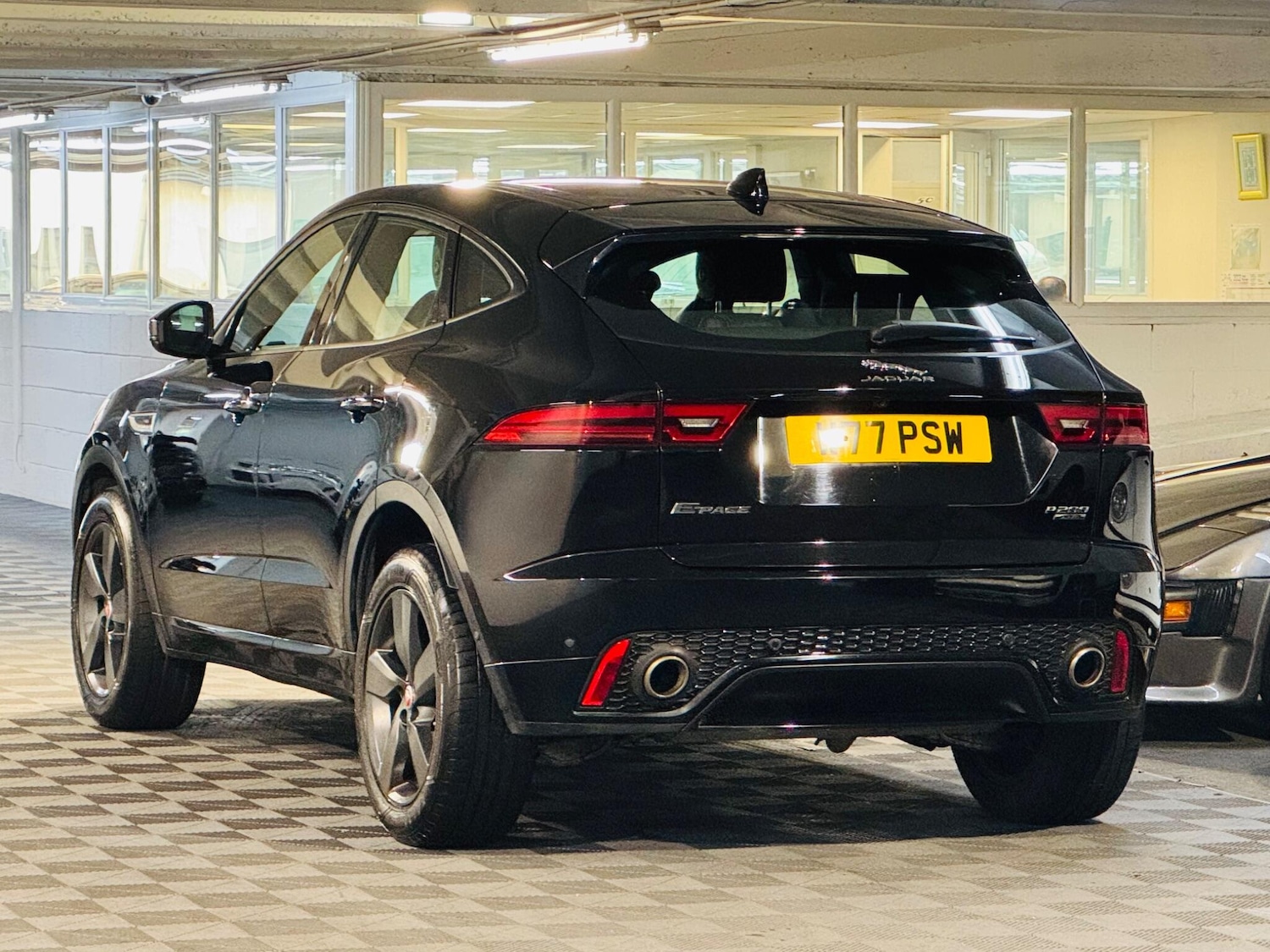 Used Jaguar E-Pace 2019 for sale - 76499956: Photo 3