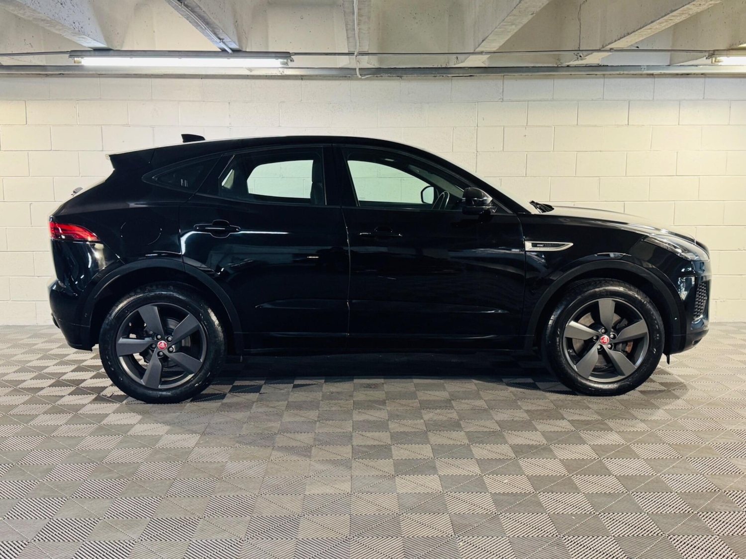 Used Jaguar E-Pace 2019 for sale - 76499956: Photo 5