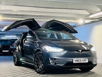 Used Tesla Model X 2018 for sale - 76991836: Photo