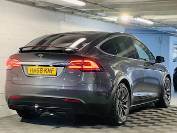 Used Tesla Model X 2018 for sale - 76991836: Photo