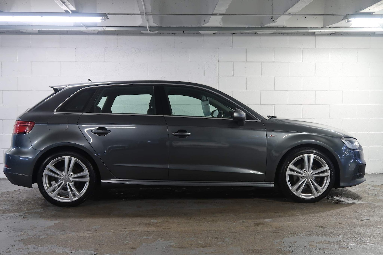 Used Audi A3 2016 for sale - 76988203: Photo 5