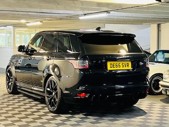 Used Land Rover Range Rover Sport 2018 for sale - 76742567: Photo