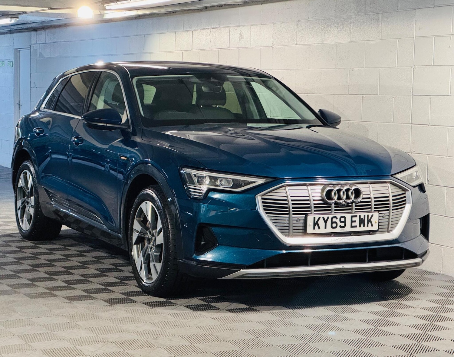 Used Audi e-tron 2019 for sale - 76349726: Photo 1